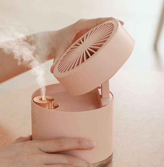 Mini-Ventilator mit Sprühnebel
